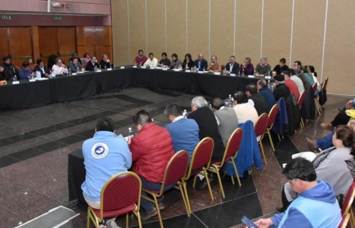 The Public Administration of Salta will have a salary increase of 33% that will be paid in stages until September