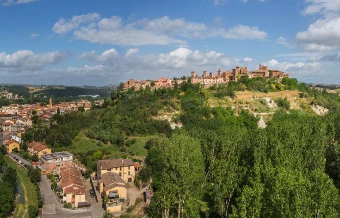 A major Italian region will pay €30,000 to foreigners who buy a house there