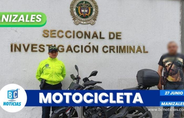 They recover a motorcycle that was stolen in Manizales