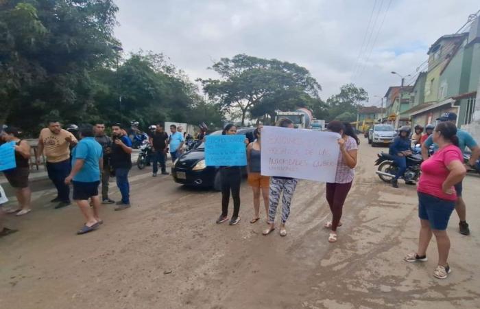 Protest of the day: Carrizal Campestre neighborhood, Girón