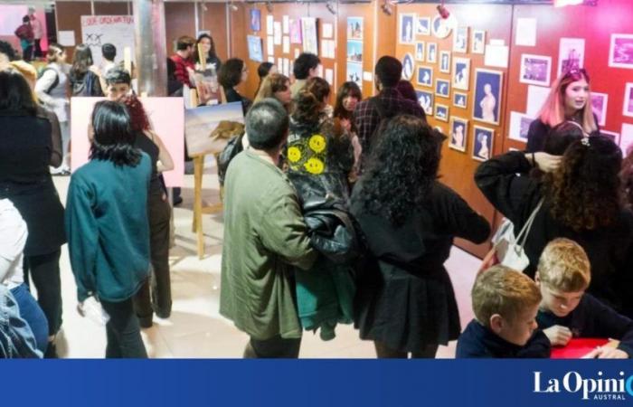They held an artistic day for young people at the Casa del Chubut in Buenos Aires