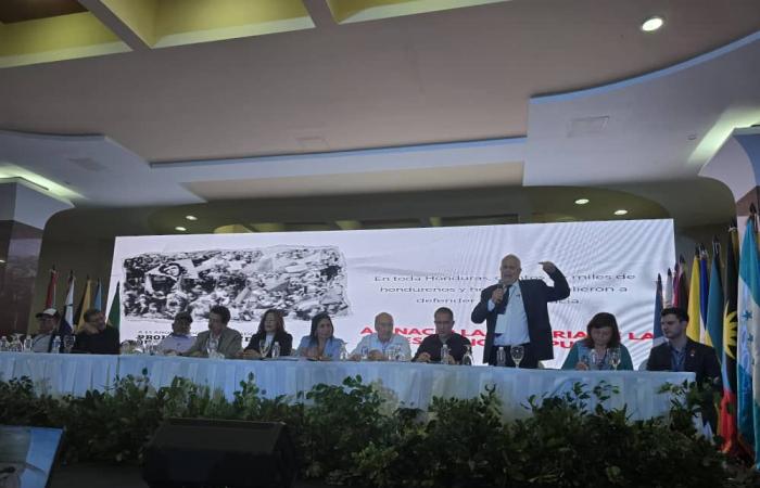 Cuba advocates for unity of peoples at Celac forum (+ Photo)