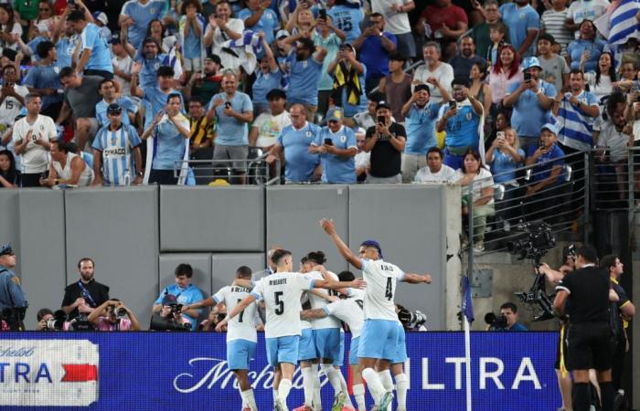 Uruguay beat Bolivia 5-0 and is approaching the quarterfinals of the Copa América