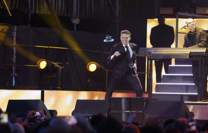 Luis Miguel “melts” Córdoba at the beginning of his tour of Spain