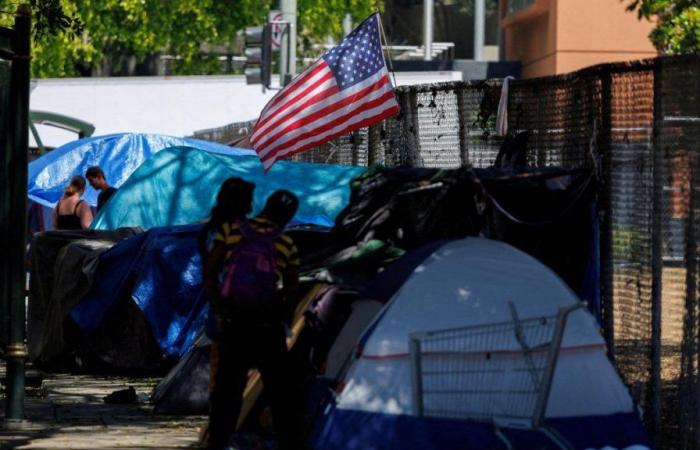 The US Supreme Court upheld a ban on homeless people sleeping on the streets