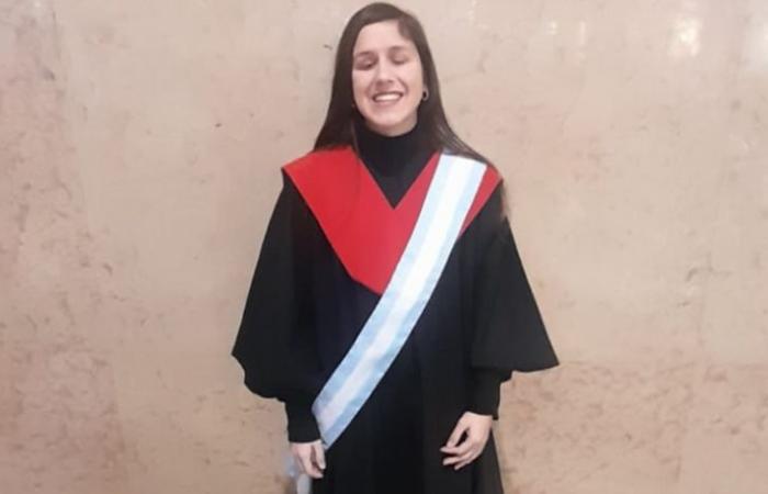 Martina Grión, who went blind as a child, is now an escort at the Faculty of Law – Stories – Diversity