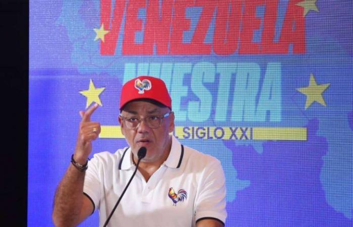 The Venezuelan government denounced a destabilization plan organized by the Argentine Embassy