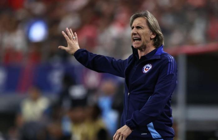 Who will be the coach of Chile against Canada after the suspension of Ricardo Gareca?