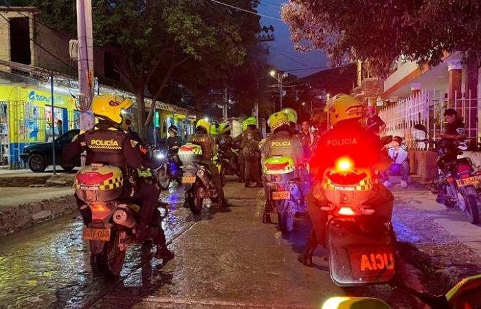 With security operations, the Police took over several neighborhoods in Santa Marta