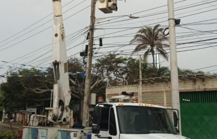 In Barranquilla, power cut due to network installation