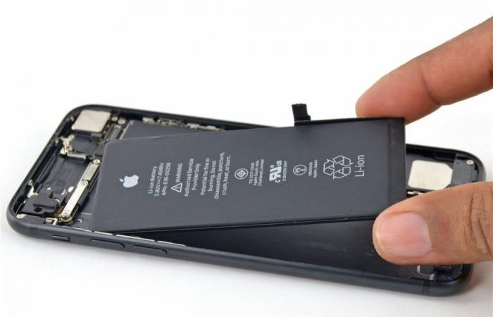 Apple wants to make iPhone batteries easier to replace