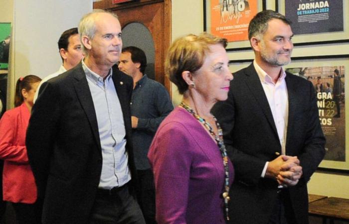 Chile Vamos agrees on candidates for municipal elections