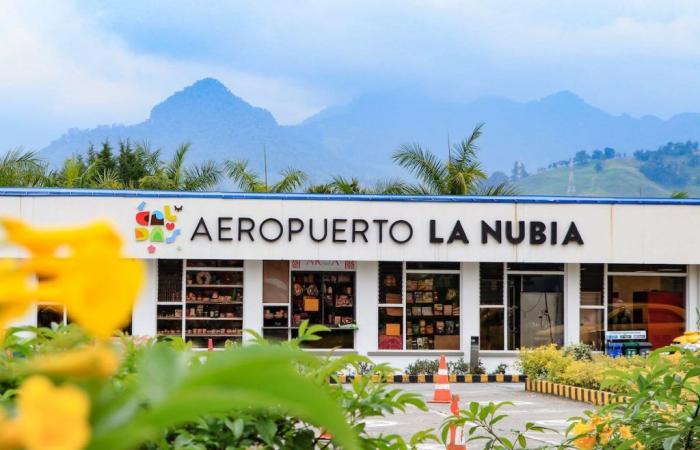 There are more than 40 flight frequencies between Manizales and Bogotá from La Nubia Airport