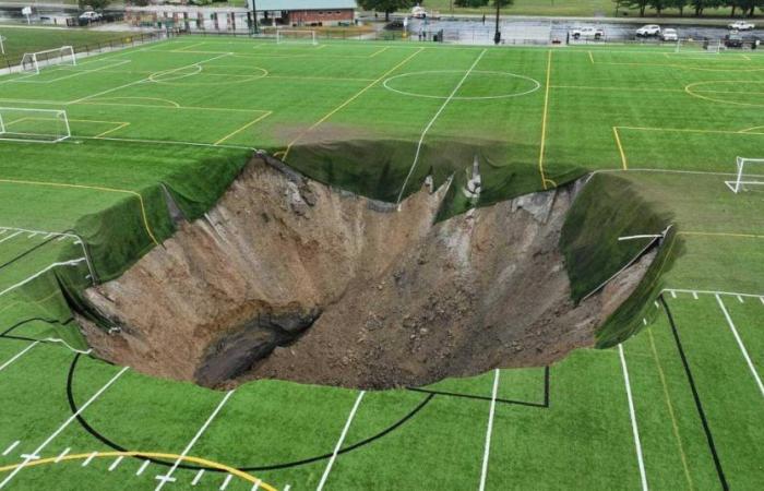 A 30-meter-wide sinkhole “swallowed” a soccer field in the United States