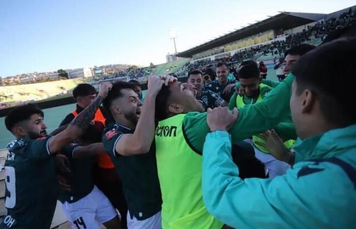 Santiago Wanderers turned things around in stoppage time and eliminated UC from the Copa Chile