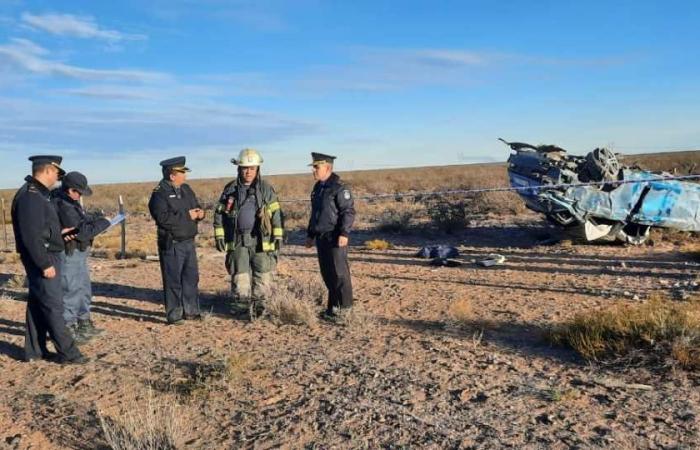 A man died after his car overturned on Route 51 in Neuquén