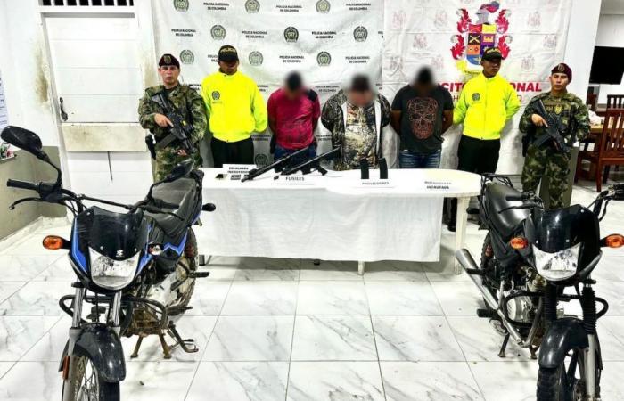 Three men arrested and two rifles seized after police operations in Córdoba