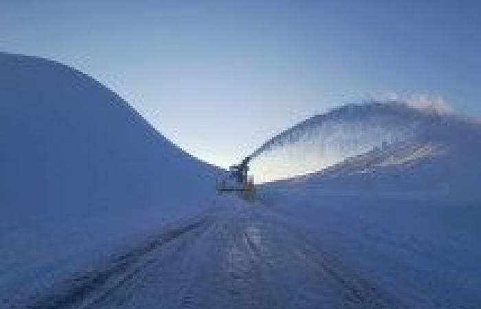 Steps to Chile: Can you go from Neuquén this Saturday? There are five-meter-high snow walls