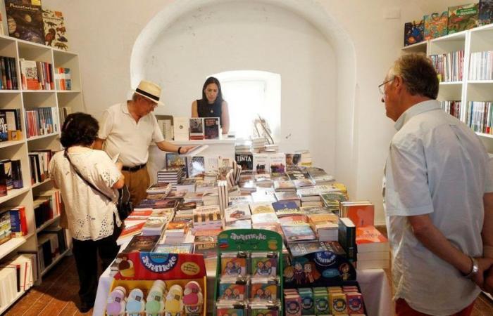The Cádiz Book Fair faces a full first weekend