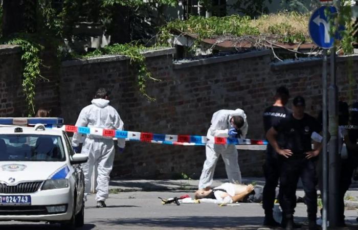 Serbian Police killed a man who attacked a gendarme with a crossbow in front of the Israeli Embassy in Belgrade