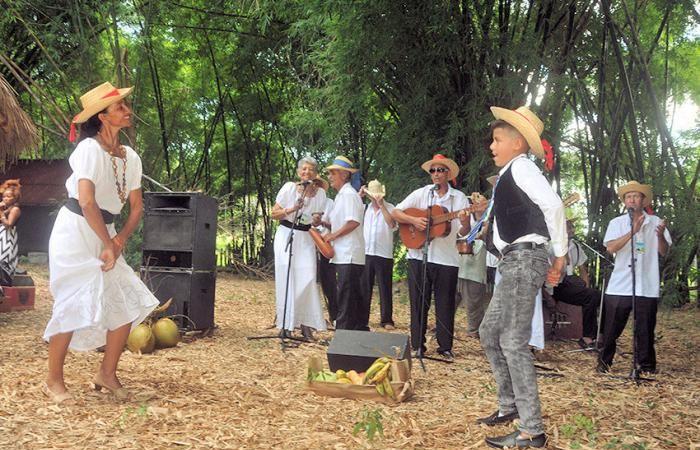 Through Cucalambé, the Guateque Mayor arrived › Culture › Granma