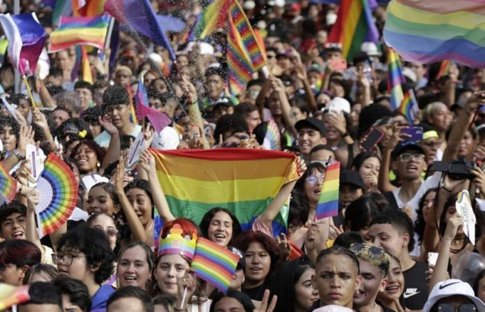 How will the LGBTIQ+ pride parade be held in Cali?