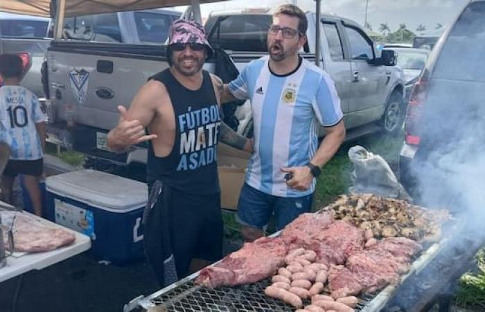 Argentines pre-party outside the stadium with barbecue, cumbia and fernet