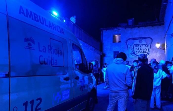 The owner of a bar in Haro has been admitted to the intensive care unit after being attacked with a knife