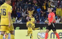 The Uruguayan Cavani gave life to Boca in the Copa Sudamericana | The forward converted a free kick for the team to win in Paraguay