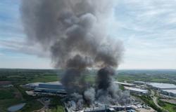 Cannock fire today live: Smoke engulfs homes and people evacuated as blaze tears through parcel warehouse