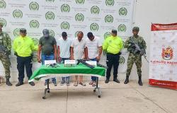 They capture four for illegal carrying of weapons in La Guajira