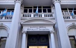 BI-MONETARY ACCOUNTS: TOURISTS will no longer be able to open them in ARGENTINA