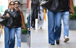 Katie Holmes combines baggy pressed pleat jeans with chic Gucci loafers