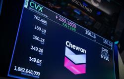 Hess Investors Should Abstain on Chevron Takeover, Proxy Firm Advises