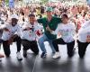 In the company of the mayor of Cali, Alejandro Eder, Ciclovida users enjoyed World Laughter Day