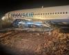 A Boeing 737 with 85 people on board skidded off the runway in Senegal: 11 were injured