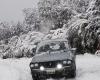In the midst of the historic snowfall, in El Bolsón a Renault 12 went viral for defying the storm