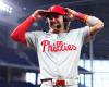 Stott leads shorthanded Phillies to inspiring comeback win over Mets