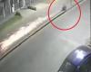Motorcyclist crashed in the middle of a traffic jam and fell dead on the pavement