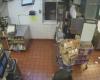 Video: he complained because they gave him the wrong hamburger, the employee got angry and shot him