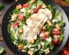 Caesar salad with chicken, a healthy recipe to start the week