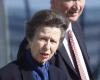 Princess Anne of England suffers amnesia after the accident that keeps her hospitalized